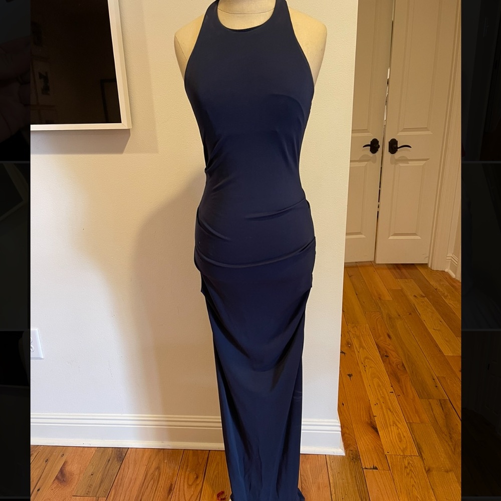 Nicole Miller navy form fitted gown